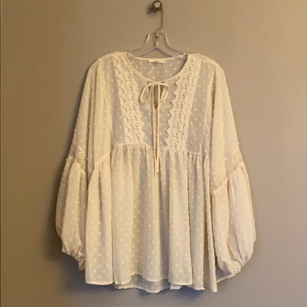 Easel Boho Swiss Dot Top